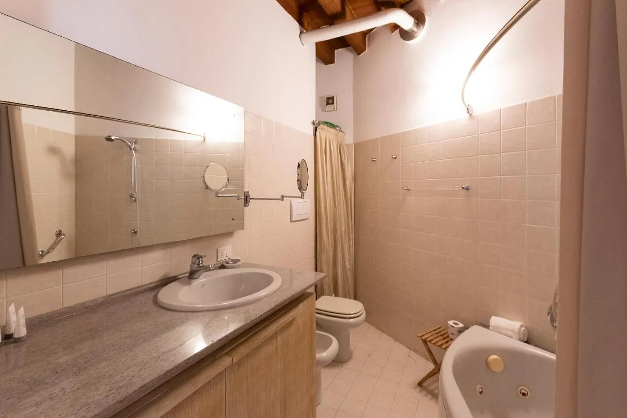 Anfiteatro Apartment In Brera Milán
