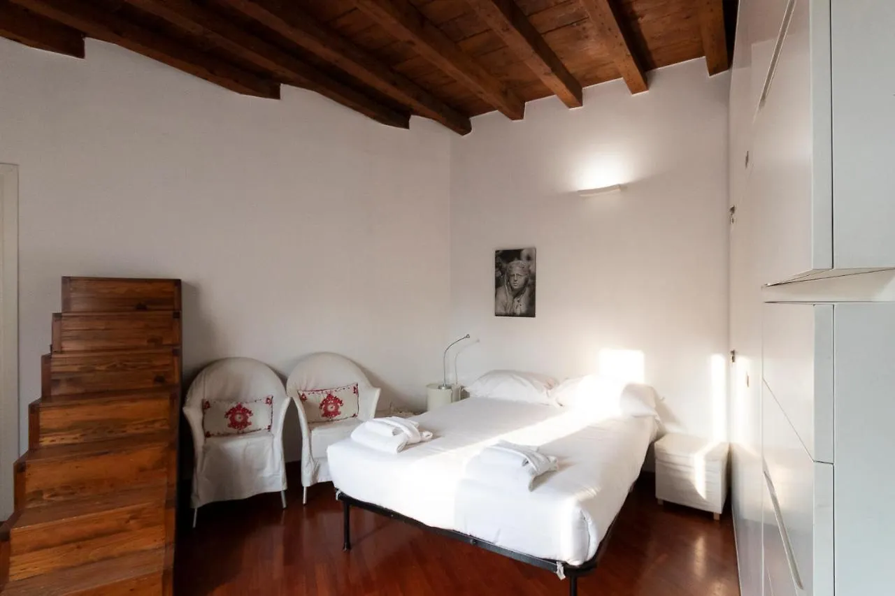 Anfiteatro Apartment In Brera Milán 0*,  Italia